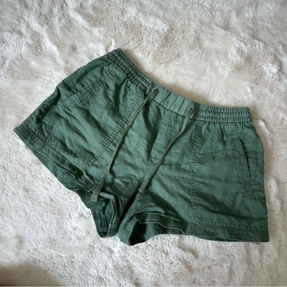 GAP size small green lounge shorts